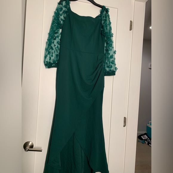 NWT Dark Green Floral Formal Dress - Picture 4 of 6